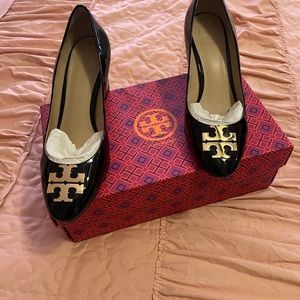 Tory Burch patent block shoe